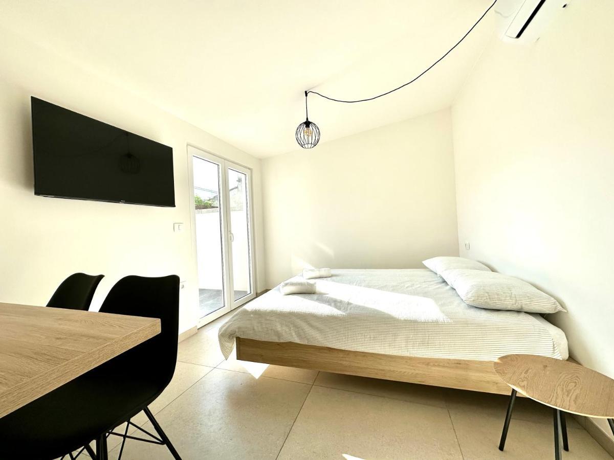 Damir Skomina Apartments Koper Exterior foto