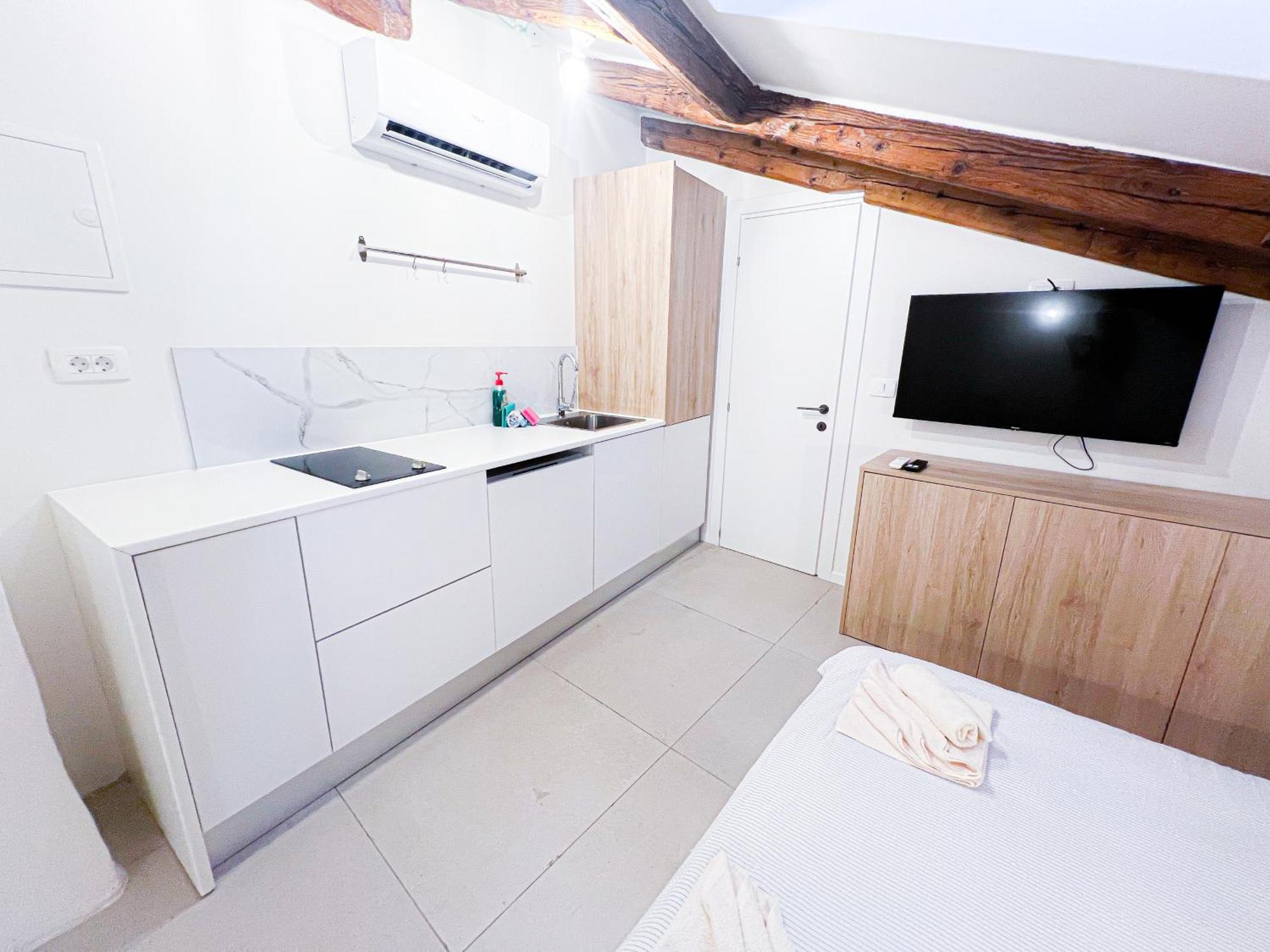 Damir Skomina Apartments Koper Exterior foto